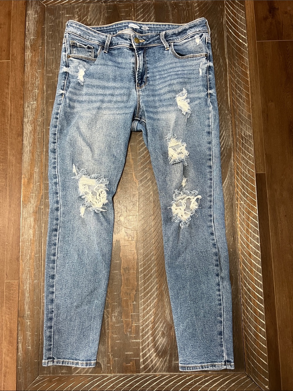 Old Navy Women’s Distressed Blue Jeans - Classic Mid Rise size 12.